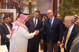 محافظ الإسكندرية يشهد مؤتمر تنمية العضوية الروتارية 2026 ويؤكد أهمية الشراكة المجتمعية في دعم جهود التنمية 3 محافظ الإسكندرية يشهد مؤتمر تنمية العضوية الروتارية 2026 ويؤكد أهمية الشراكة المجتمعية في دعم جهود التنمية