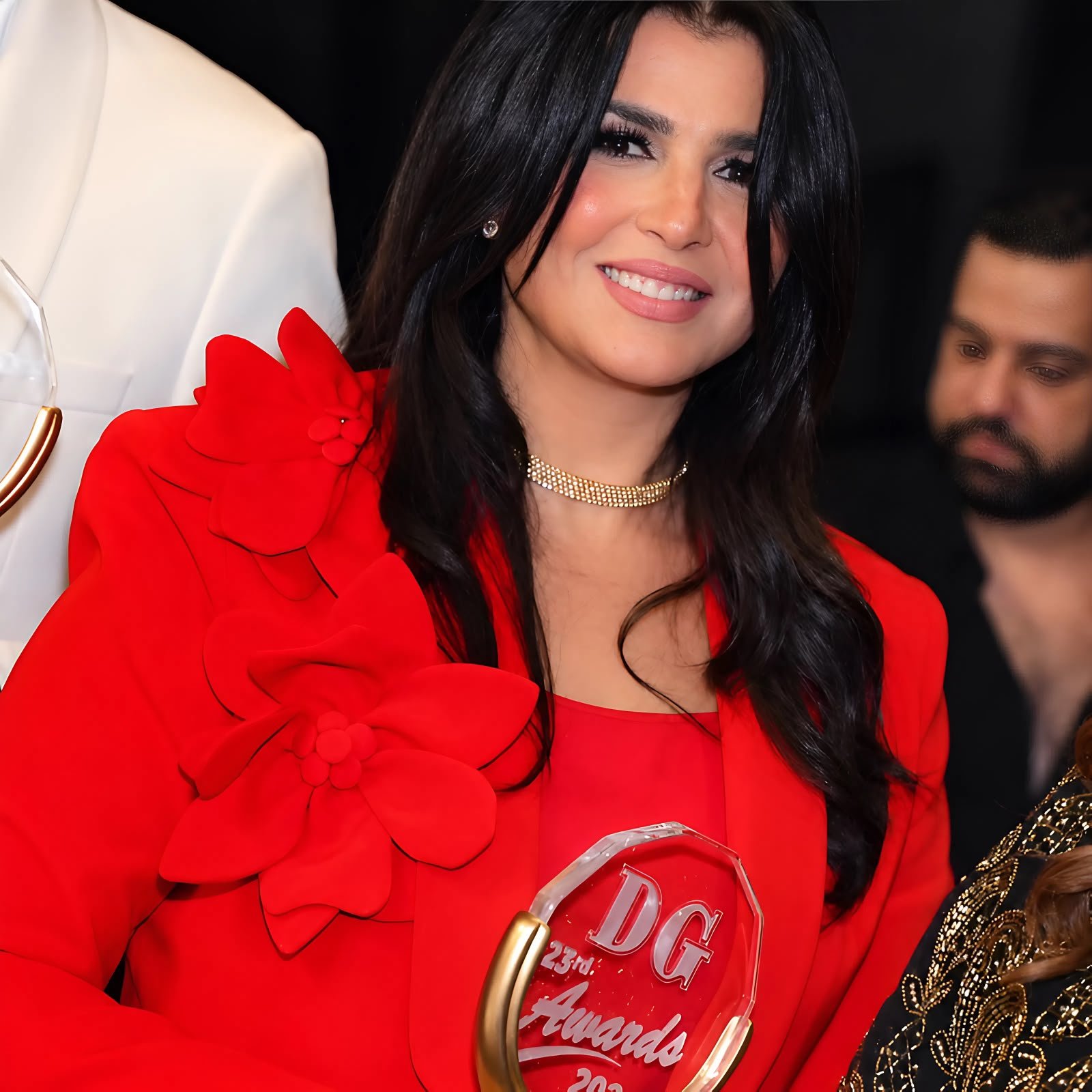 منى الشاذلي تحصد جائزتي أفضل إعلامية وأفضل برنامج في دير جيست 2026