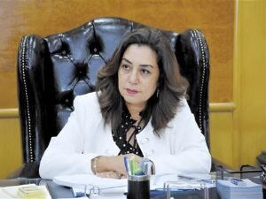 وزيرة التنمية المحلية والبيئة تنذر رئيسي حيي حلوان والمعصرة بسبب تراكم القمامة وتدني مستوى النظافة