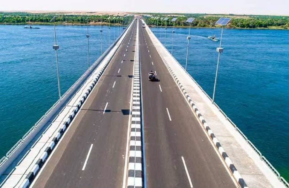 صيانة كوبرى كلابشة بأسوان.. تجهيز الخامات لاستبدال بعض الفواصل وتكليف شركة متخصصة