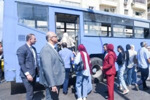 محافظ الإسكندرية يوجه بالدفع بسيارات طوارئ إضافية لشارع سوتر لاستيعاب تكدسات الطلاب