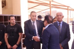 تشييع جنازة أحمد الزند من مسجد المشير طنطاوي.. حضور قضائي وشخصيات عامة في وداع وزير العدل الأسبق 3 تشييع جنازة أحمد الزند من مسجد المشير طنطاوي.. حضور قضائي وشخصيات عامة في وداع وزير العدل الأسبق