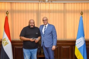 محافظة الإسكندرية تسلّم 6 رحلات عمرة لأسر الشهداء والأمهات المكافحات بدعم من صندوق تحيا مصر