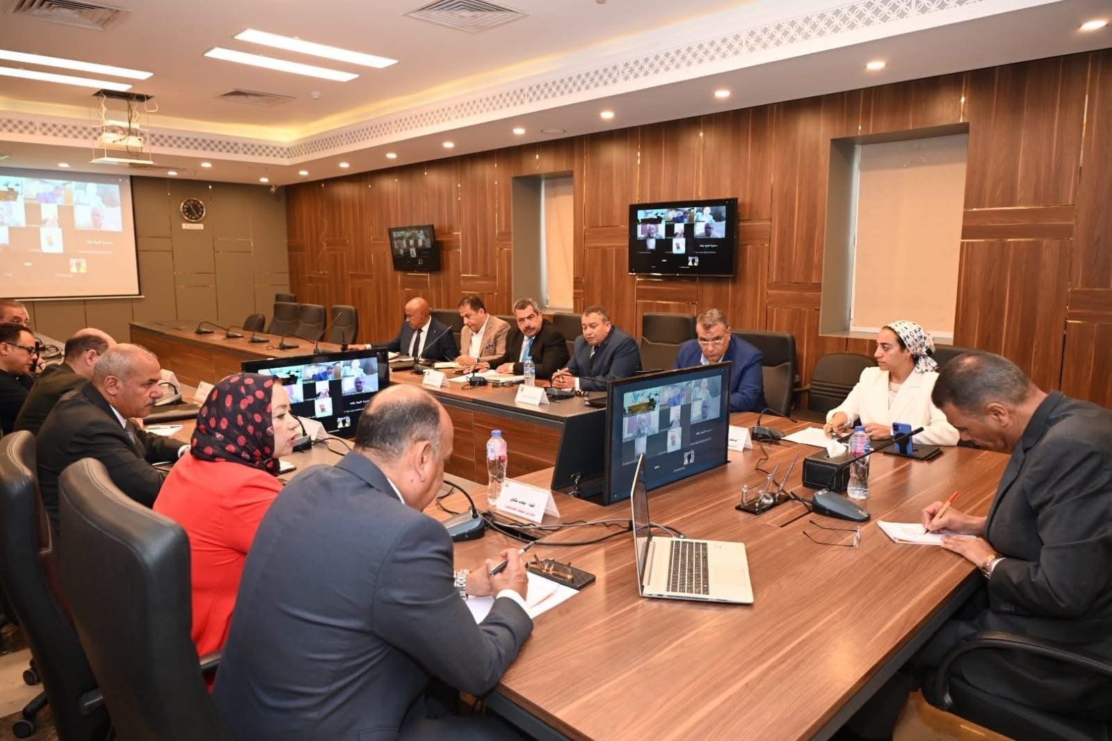 محافظ جنوب سيناء يراجع استعدادات العام الدراسي الجديد ويوجه بتوفير بيئة تعليمية آمنة وجاذبة