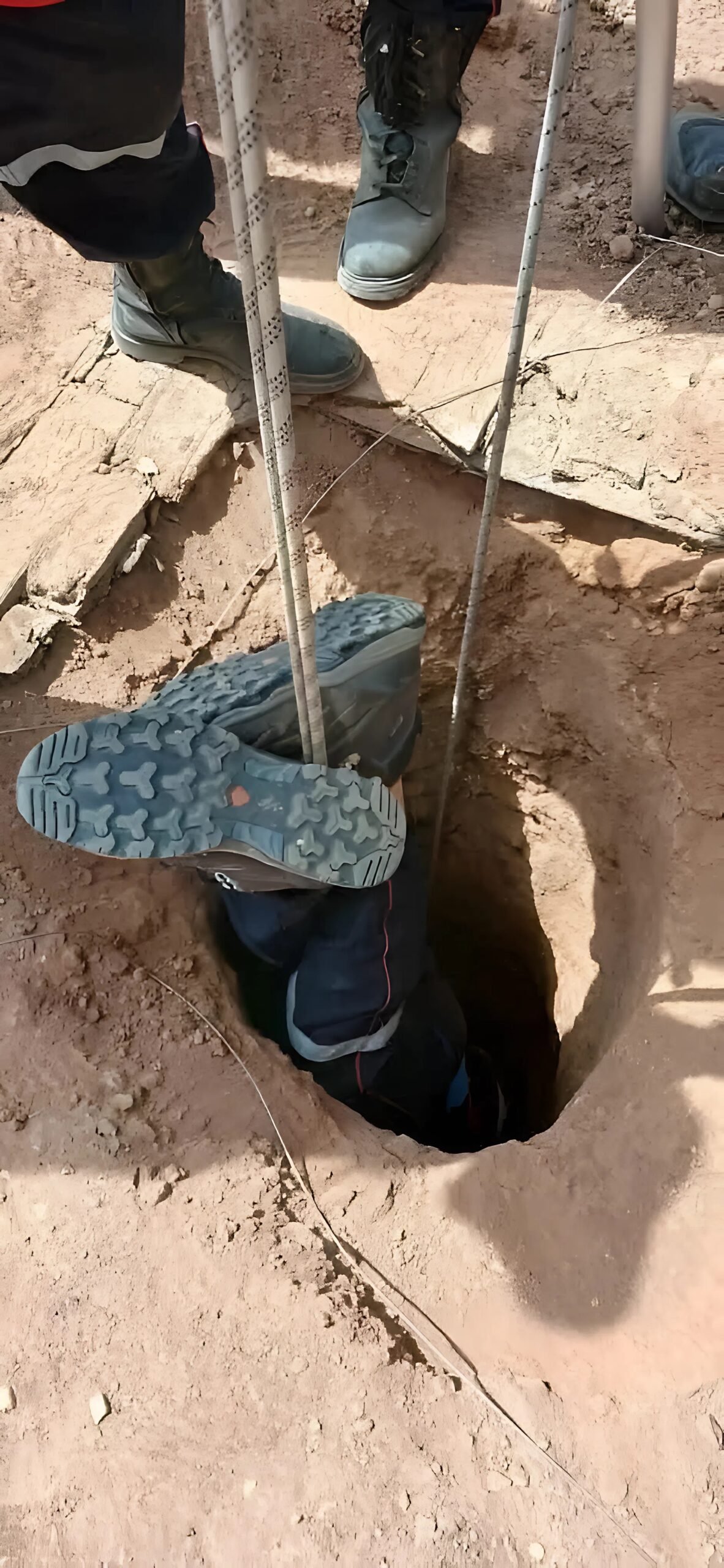 الطفل أيوب الجزائري.. تفاصيل سقوط طفل عمره 10 سنوات في بئر عميقة وسباق لإنقاذه