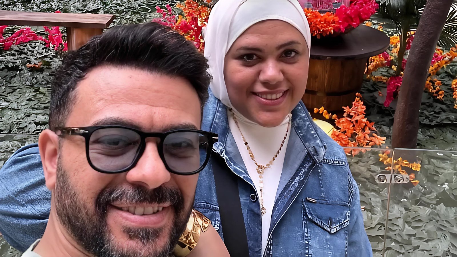 كريم الحسيني يطلب الدعاء لزوجته بعد تعرضها لأزمة صحية: «سلسلة من الابتلاءات الكبيرة»