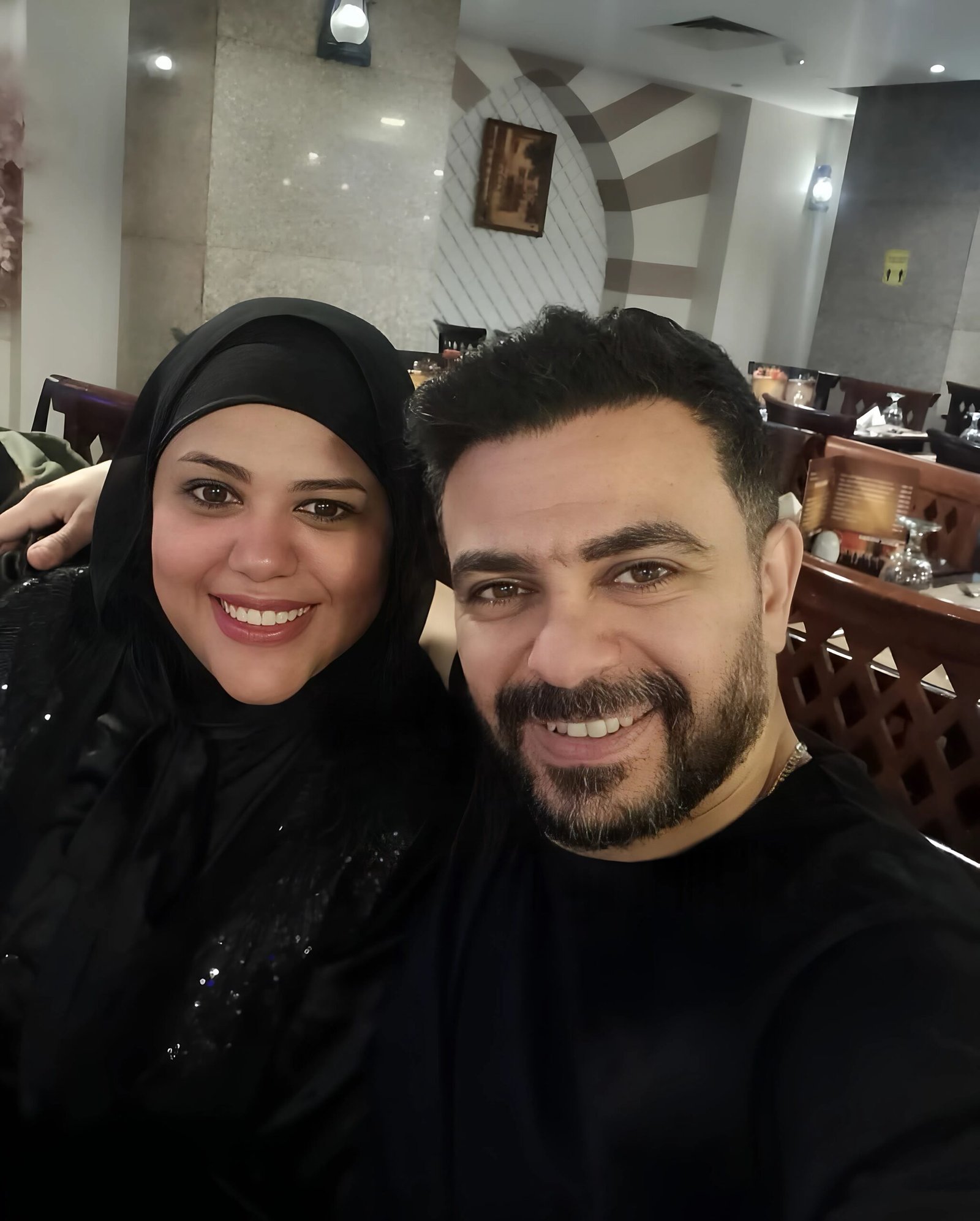 كريم الحسيني يطلب الدعاء لزوجته بعد تعرضها لأزمة صحية: «سلسلة من الابتلاءات الكبيرة»