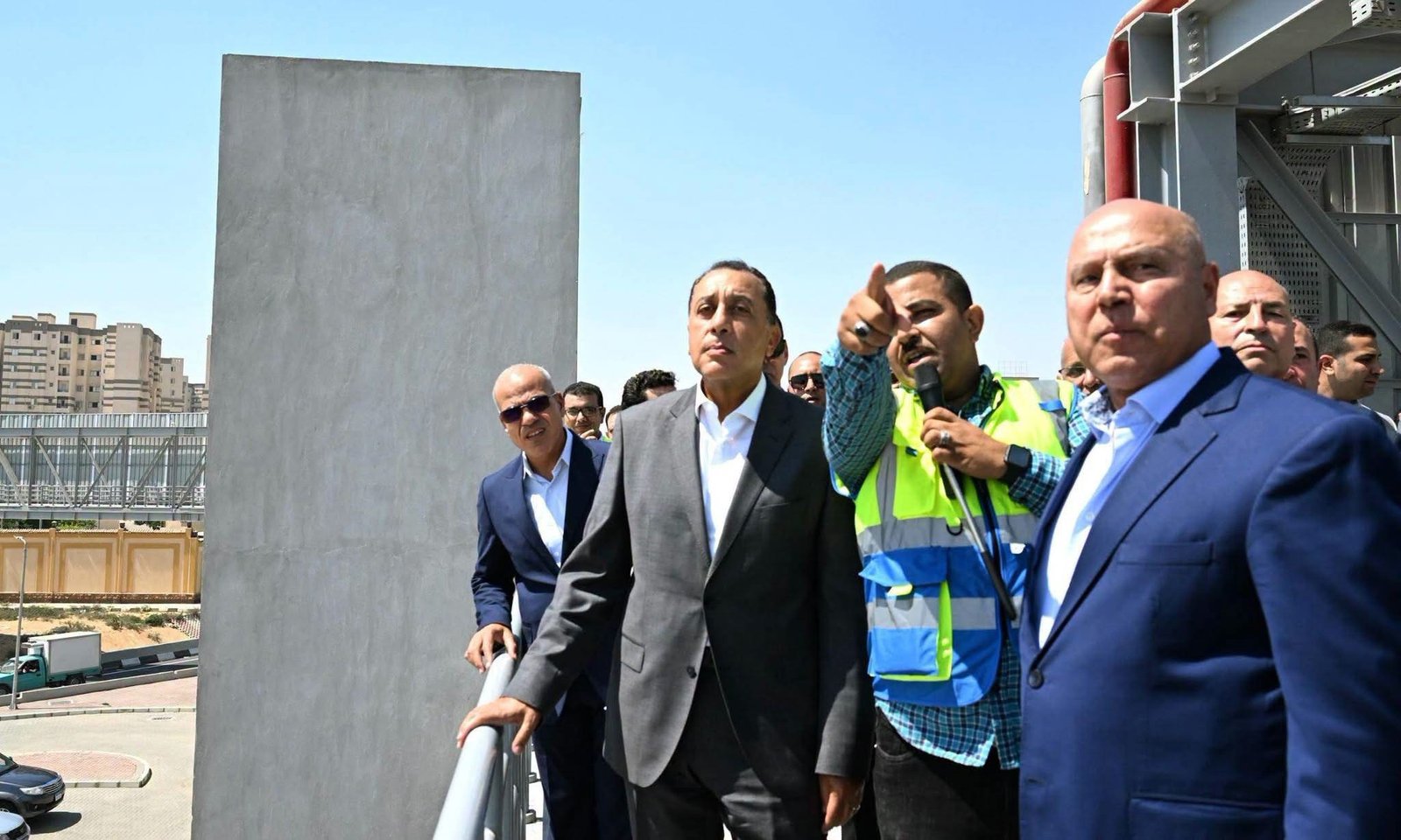 رئيس الوزراء يتفقد المرحلة الثانية من الأتوبيس الترددي BRT بطول 40 كيلومترًا