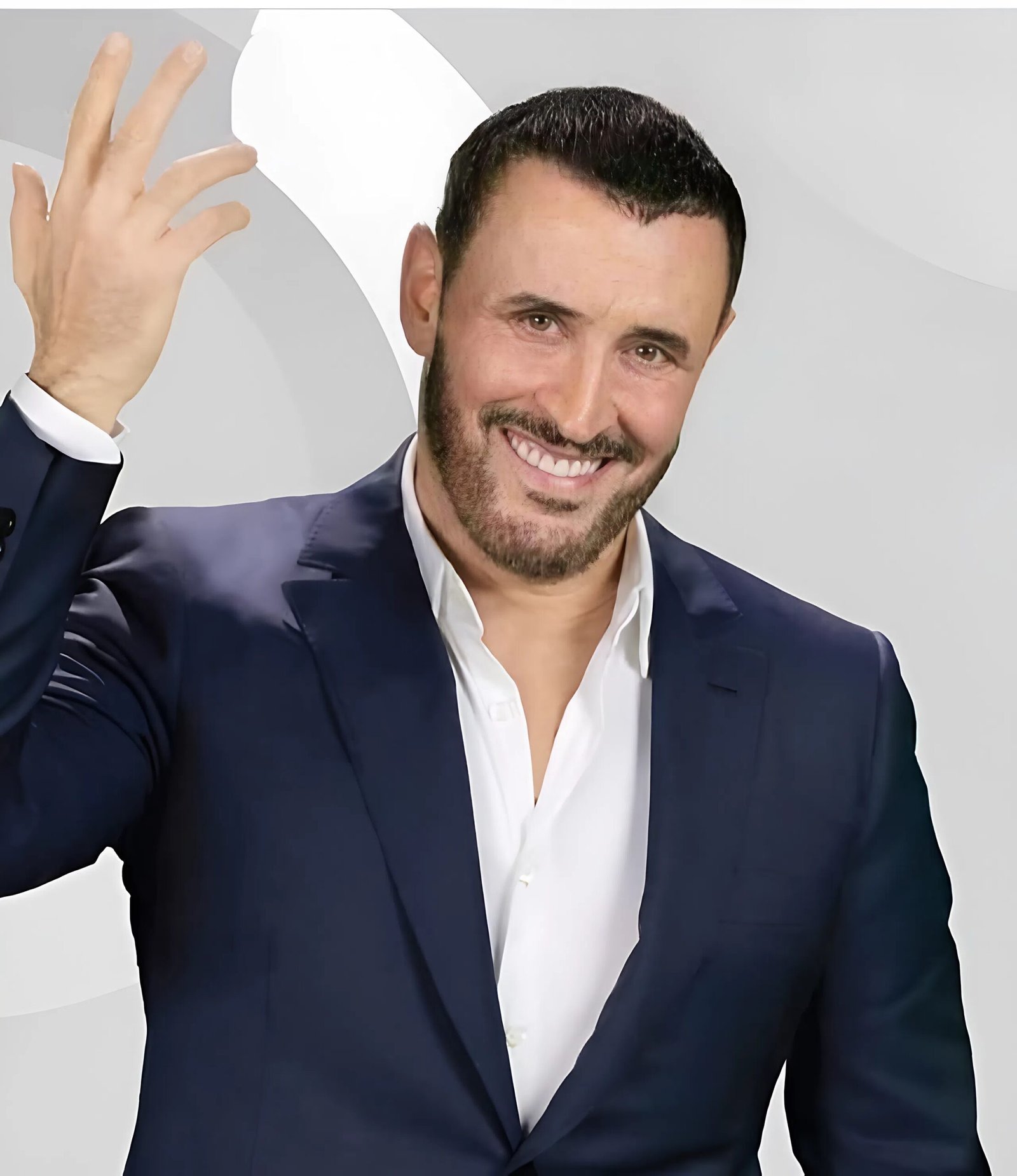 كاظم الساهر يفاجئ جمهوره بأحدث ظهور مع صفاء أبو السعود وغادة رجب قبل حفله في مصر
