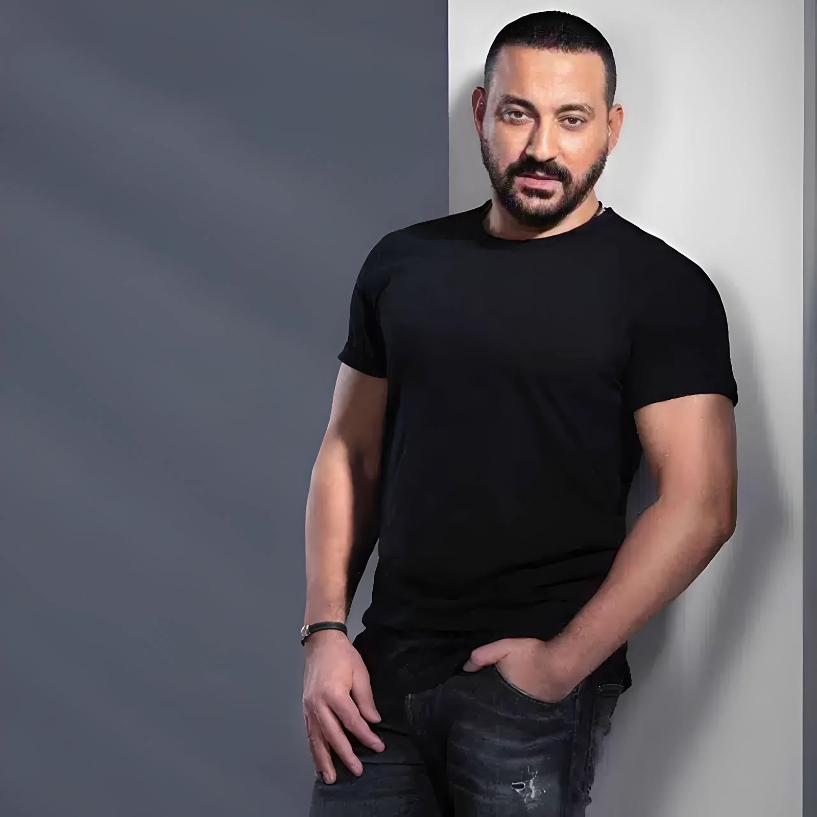 دياب يتعرض لـ إصابة أثناء تصوير مسلسله الجديد بعد حادث دراجة نارية