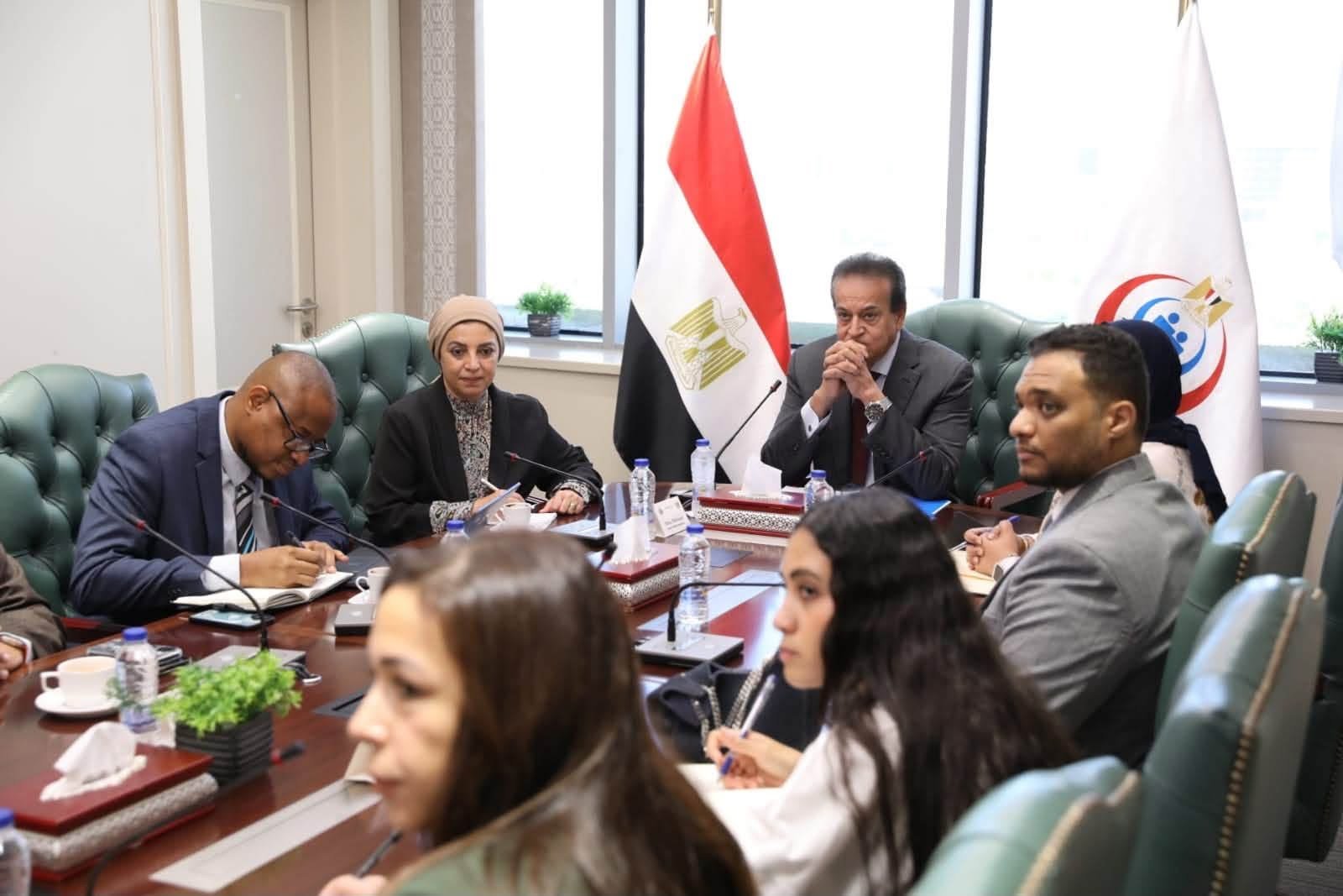 وزير الصحة يبحث مع وفد البنك الدولي تعزيز الشراكة لدعم تطوير المنظومة الصحية في مصر 5 وزير الصحة يبحث مع وفد البنك الدولي تعزيز الشراكة لدعم تطوير المنظومة الصحية في مصر