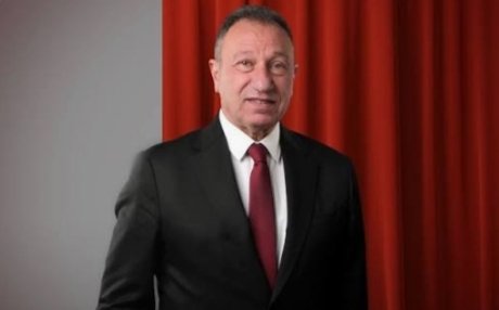 صفقات الأهلي.. قبل القمة ضربة الخطيب الكبرى: مصطفى وإبراهيم في الأهلي وأول صفقة شتوية من الزمالك واللاعب وقع 3 صفقات الأهلي.. قبل القمة ضربة الخطيب الكبرى: مصطفى وإبراهيم في الأهلي وأول صفقة شتوية من الزمالك واللاعب وقع