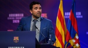 ديكو يستشهد بـ حمزة عبد الكريم أمام أعضاء برشلونة ويحسم مستقبل رافينها