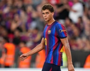 ديكو يستشهد بـ حمزة عبد الكريم أمام أعضاء برشلونة ويحسم مستقبل رافينها