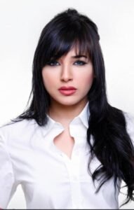 ساندي تلفت الأنظار بلوك ملائكي في كليب أحدث أغانيها «عياني» 3 ساندي تلفت الأنظار بلوك ملائكي في كليب أحدث أغانيها «عياني»