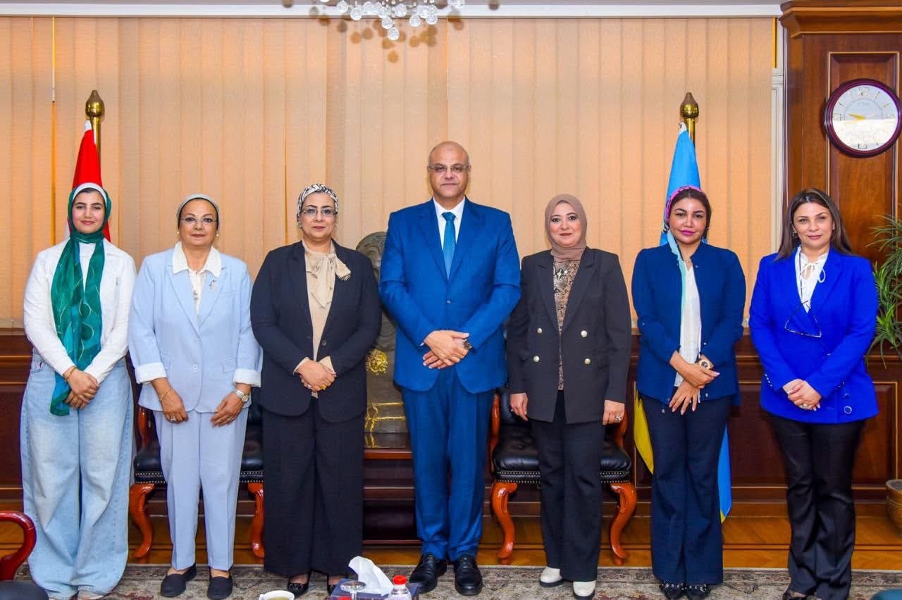 محافظ الإسكندرية يبحث مع رئيسة المجلس القومي للمرأة تعزيز التعاون في دعم وتمكين المرأة
