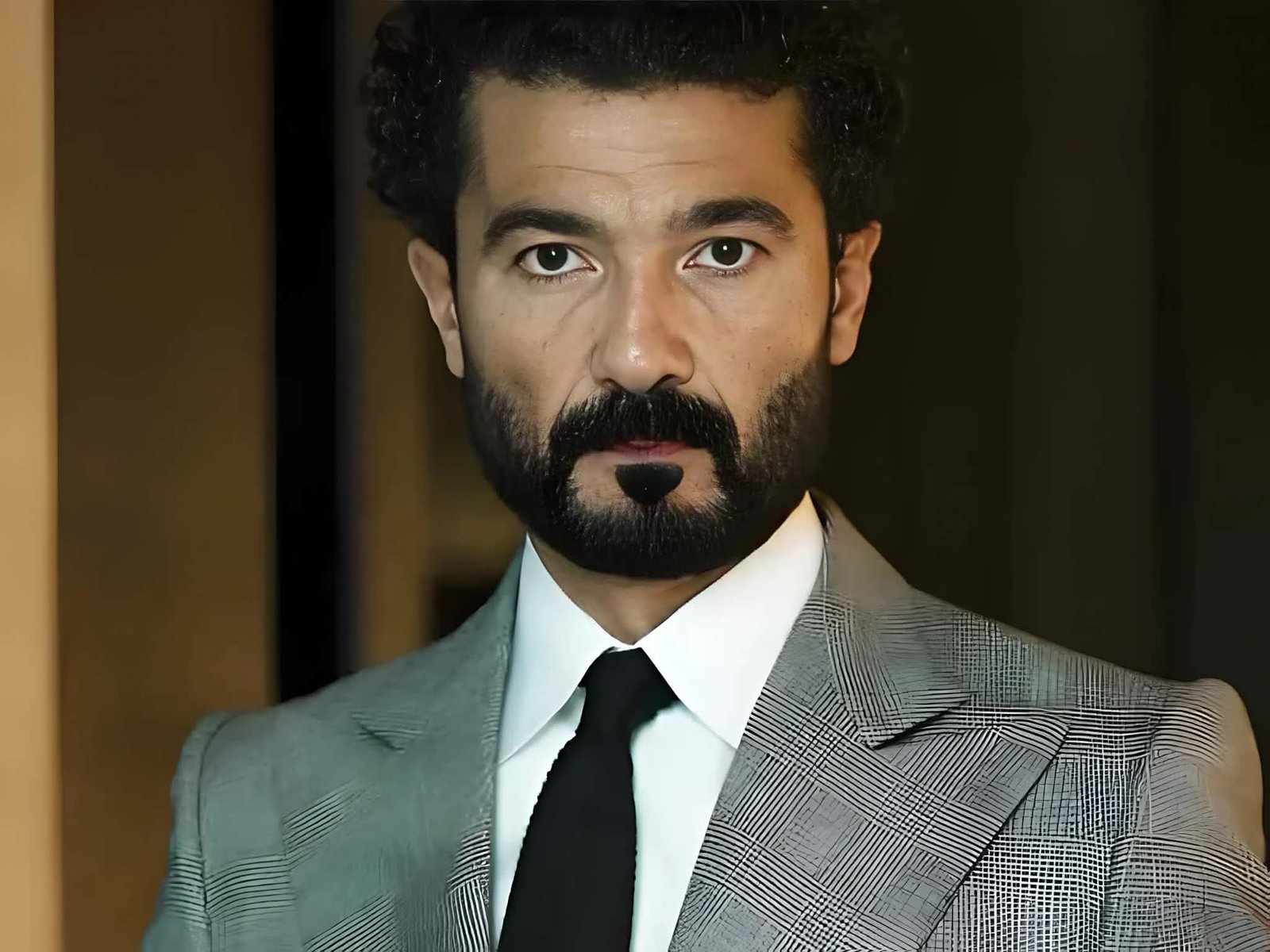 في عيد ميلاده.. خالد النبوي رحلة فنية طويلة بين السينما والدراما والمسرح