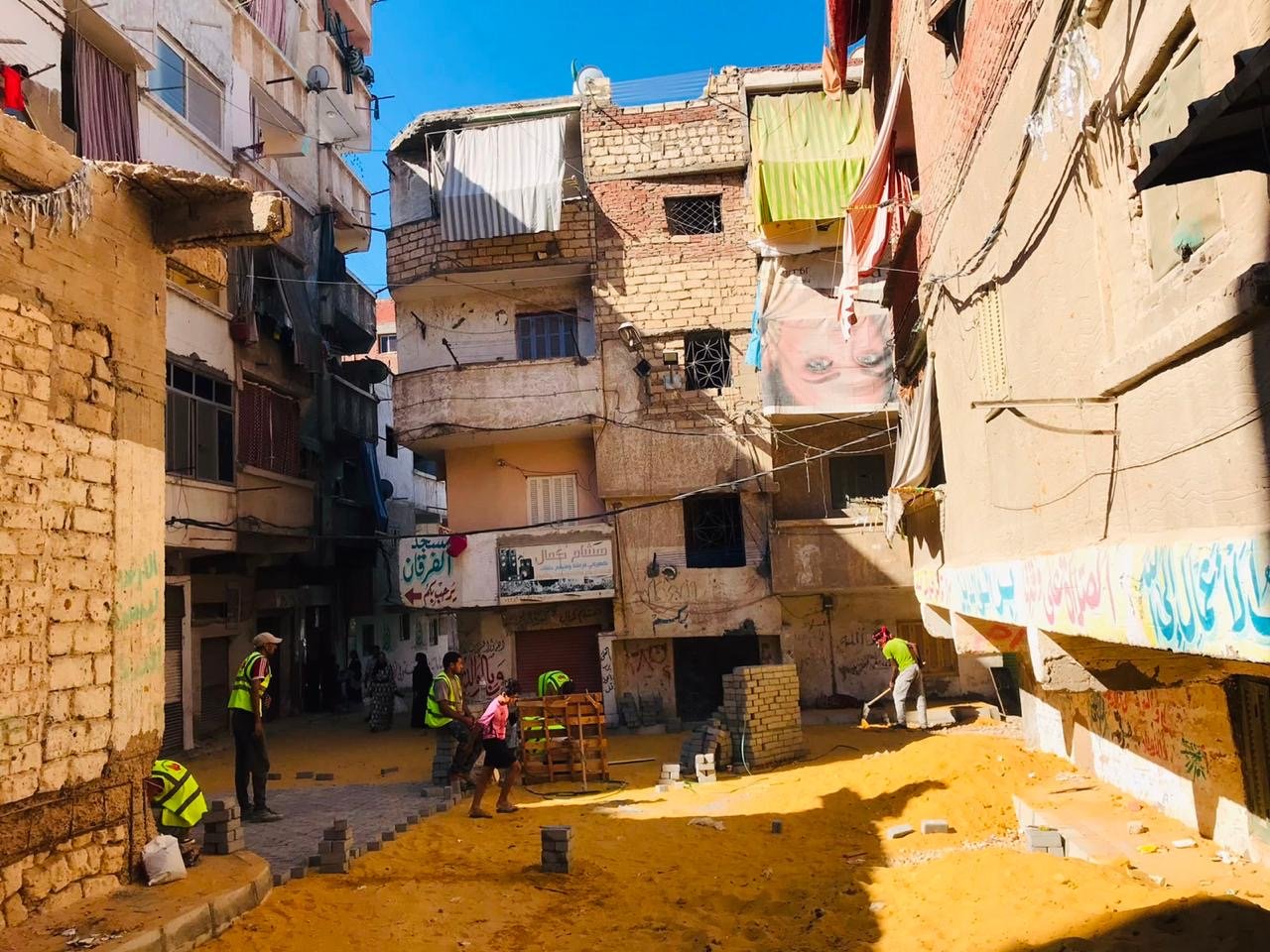 محافظ الإسكندرية يوجه بسرعة رفع كفاءة الطرق وترميم الحفر في 22 شارعًا وموقعًا