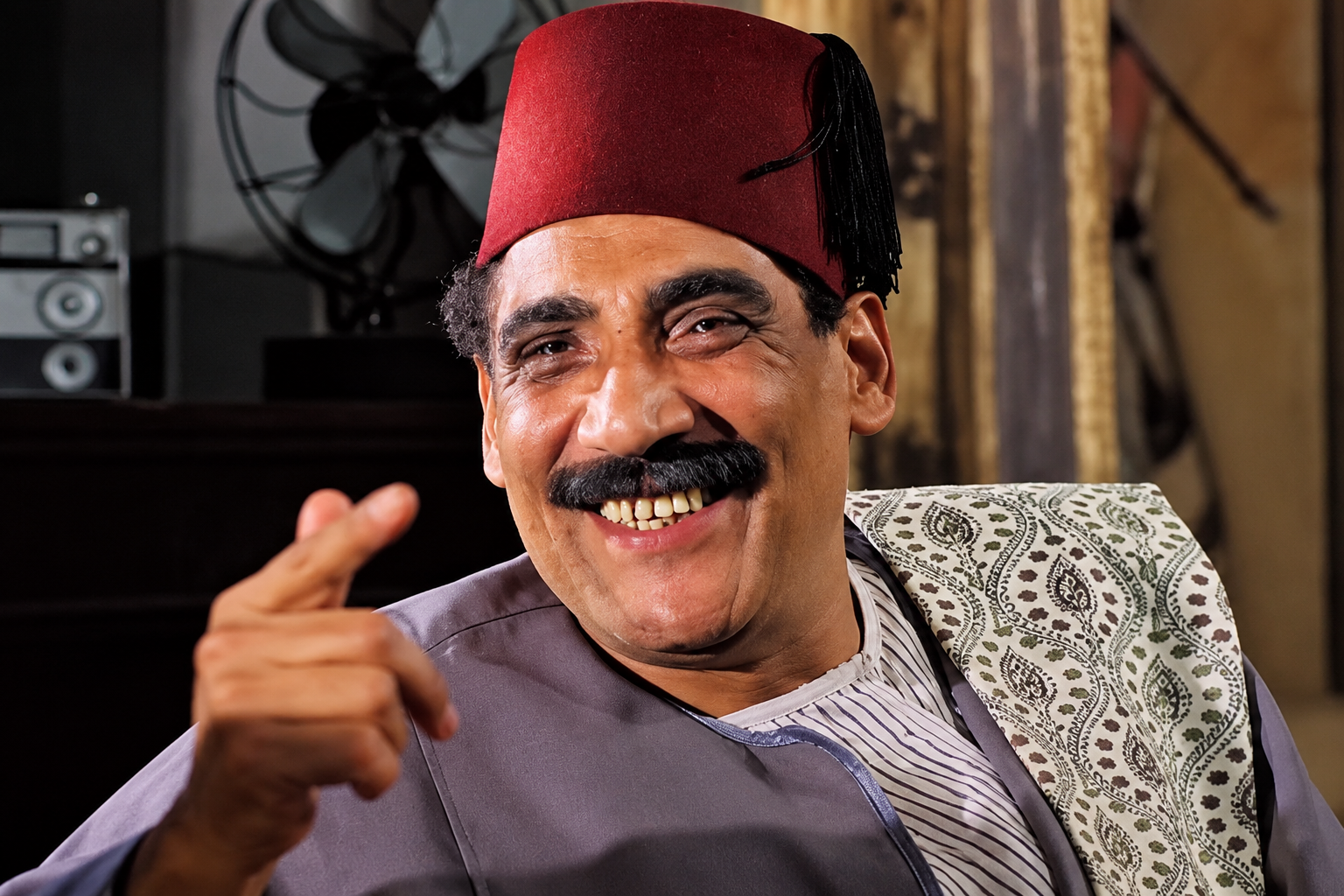 يوسف عيد.. ذكرى رحيل الفنان الكوميدي الذي صنع البسمة بأدواره المميزة 4 يوسف عيد.. ذكرى رحيل الفنان الكوميدي الذي صنع البسمة بأدواره المميزة