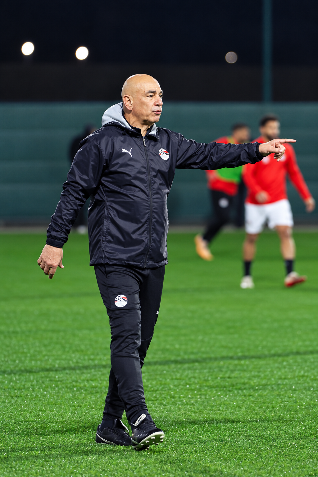 حسام حسن يستعد لمعسكر منتخب مصر المقبل في مشروع الهدف.. شوبير يكشف التفاصيل