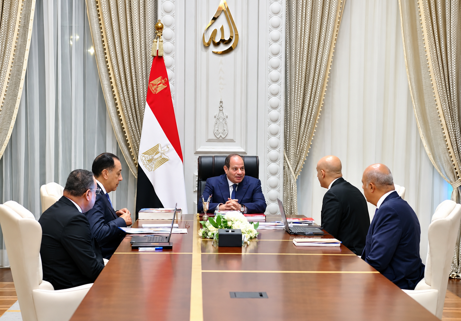 السيسي يتابع تطوير منظومة التعليم في مصر.. علاوة شهرية للمعلمين ومديري المدارس تبدأ سبتمبر