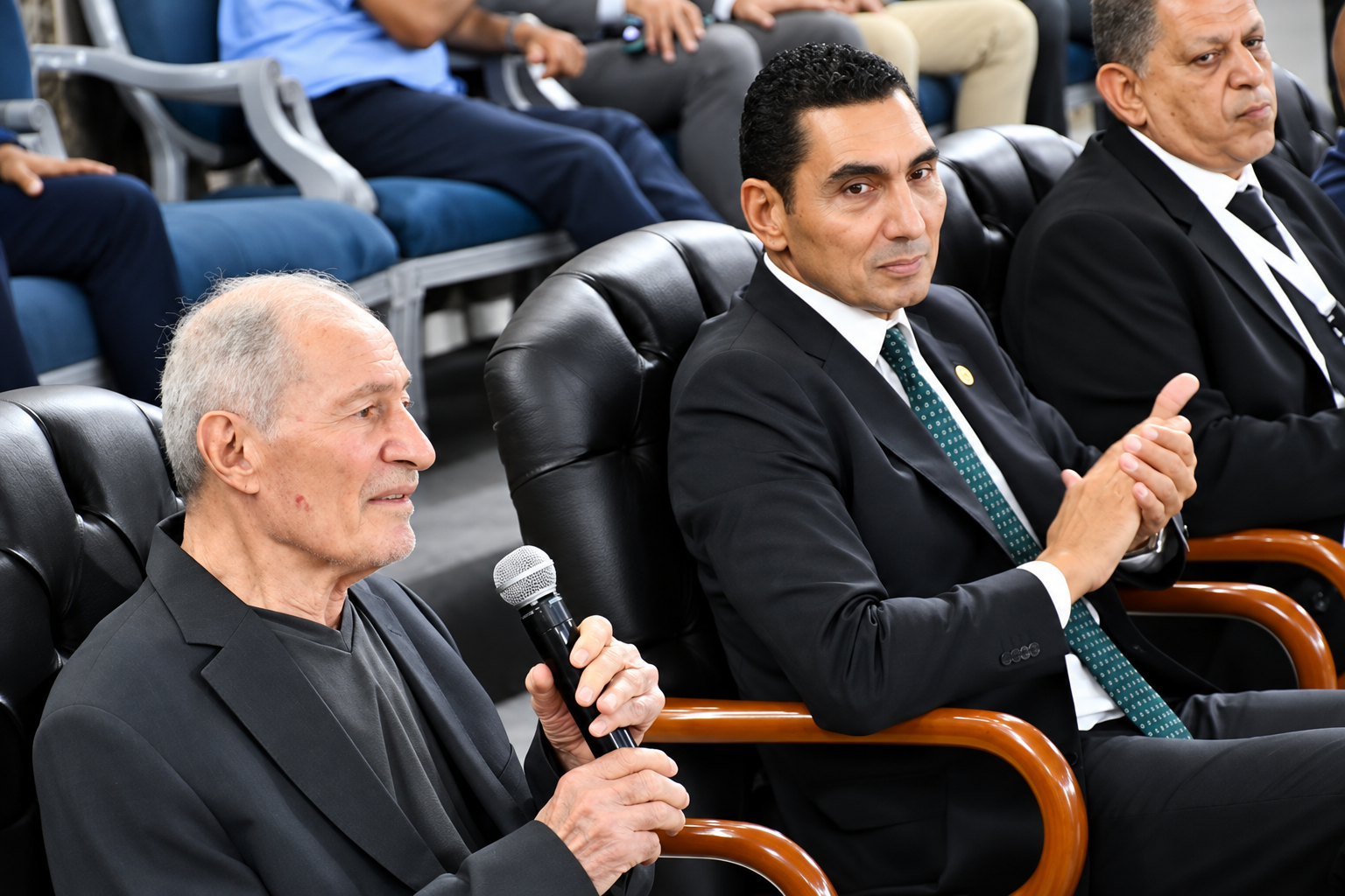 بطولة العالم للأندية لكرة اليد 2026.. مصر تستضيف منافسات سوبر جلوب بالعاصمة الجديدة 5 بطولة العالم للأندية لكرة اليد 2026.. مصر تستضيف منافسات سوبر جلوب بالعاصمة الجديدة