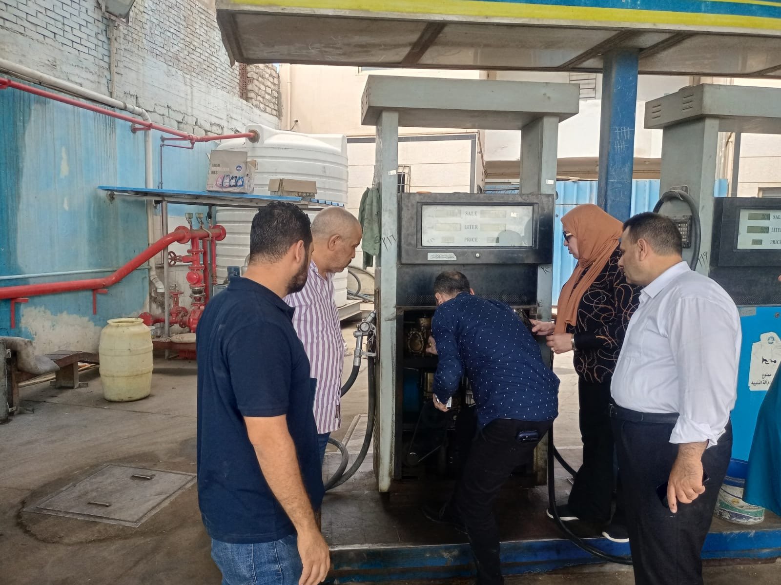 حملات تموينية مكثفة بالإسكندرية تضبط نحو 800 ألف لتر مواد بترولية وكميات كبيرة من السجائر والسلع المخالفة