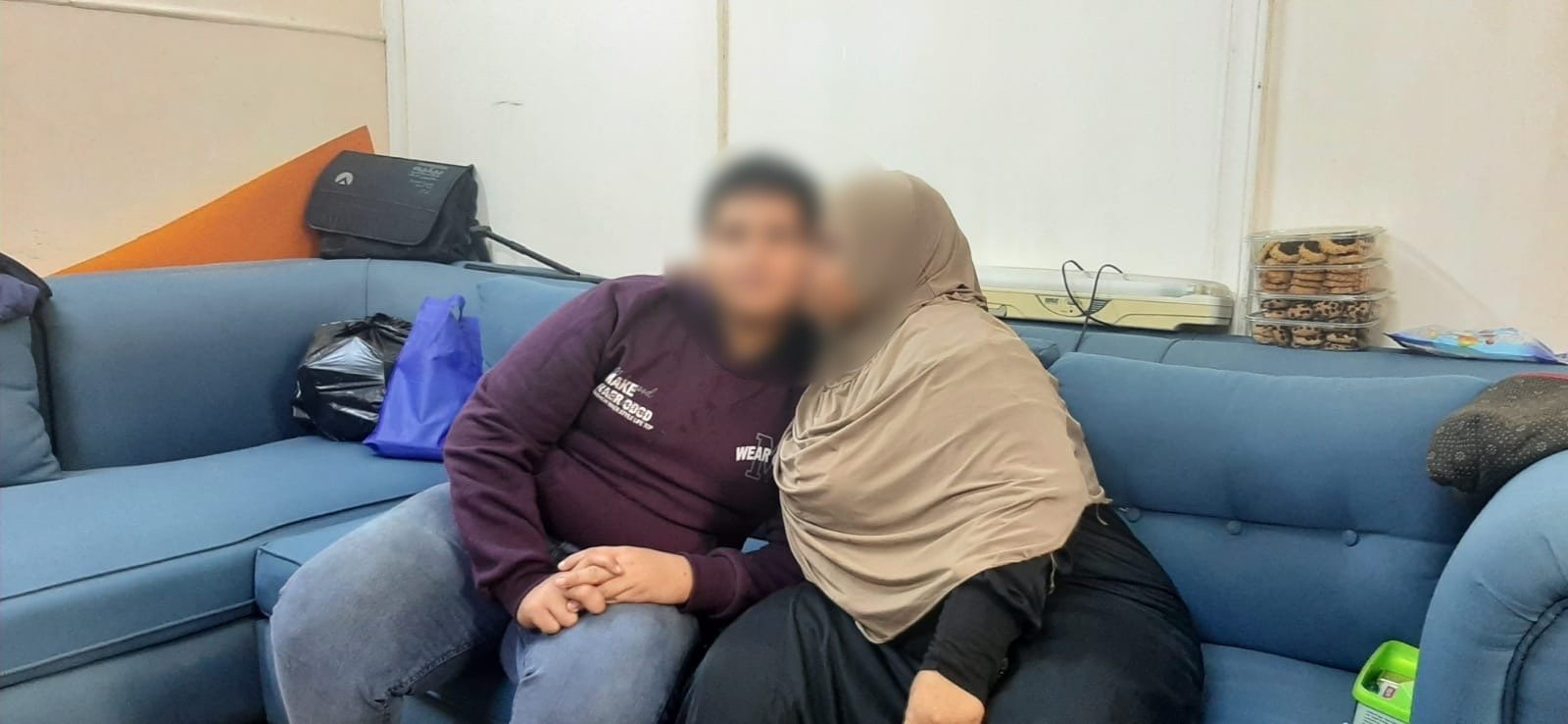 محافظ الإسكندرية يوجه.. التضامن تنجح في إعادة طفل إلى أسرته بعد 3 أشهر بالشارع 5 محافظ الإسكندرية يوجه.. التضامن تنجح في إعادة طفل إلى أسرته بعد 3 أشهر بالشارع