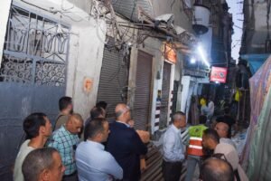 محافظ الإسكندرية يتابع أعمال تدعيم عقار شارع المازني.. استمرار التأمين لحين إزالة الخطر