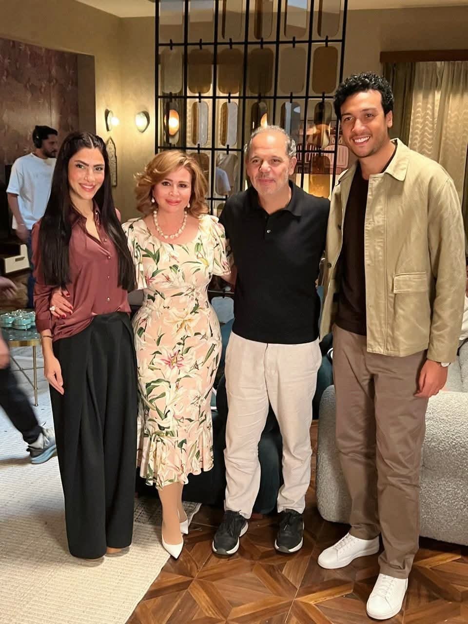 إلهام شاهين ضيفة شرف في فيلم «ميعاد عشا» أمام كاميرا رامي إمام.. وتستعيد ذكريات عادل إمام