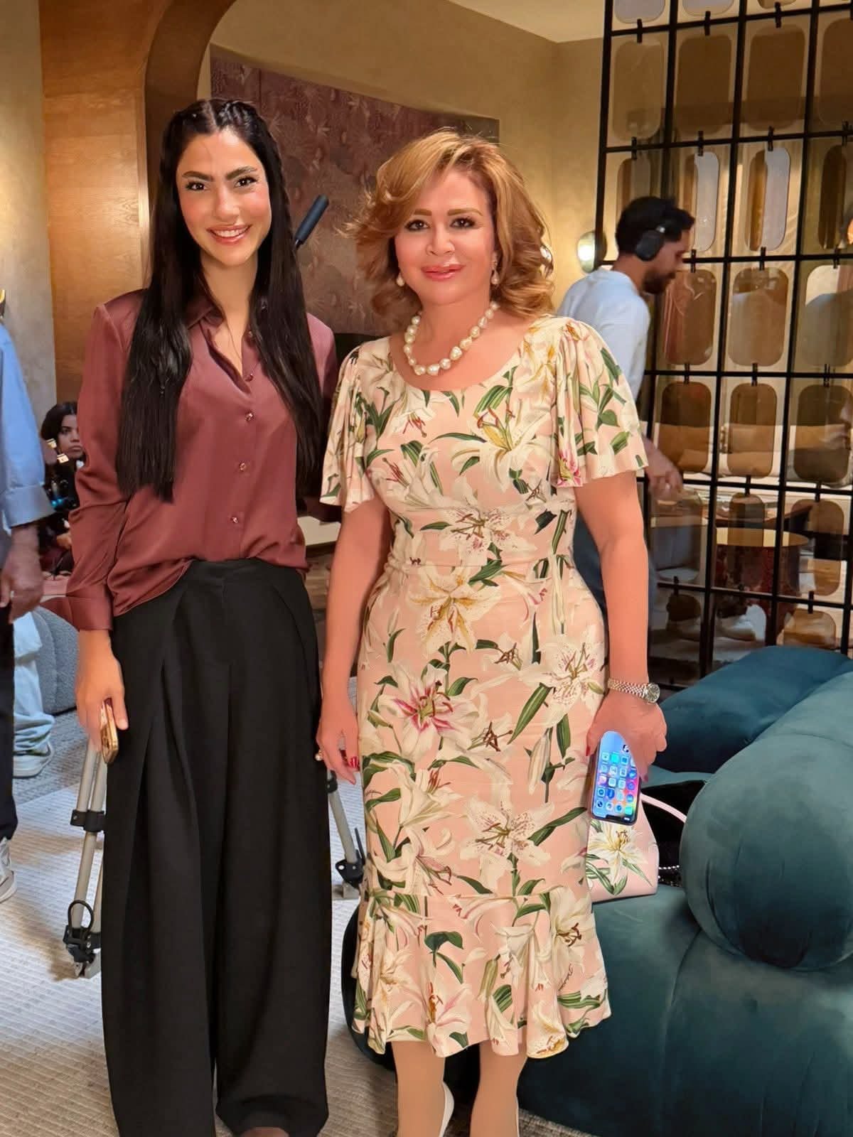 إلهام شاهين ضيفة شرف في فيلم «ميعاد عشا» أمام كاميرا رامي إمام.. وتستعيد ذكريات عادل إمام