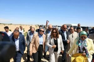 وزيرة التنمية المحلية ومحافظة الوادي الجديد تضعان حجر أساس المجمع الرائد لصناعات التمور بالفرافرة