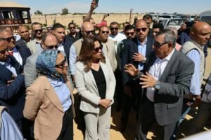 وزيرة التنمية المحلية ومحافظة الوادي الجديد تضعان حجر أساس المجمع الرائد لصناعات التمور بالفرافرة