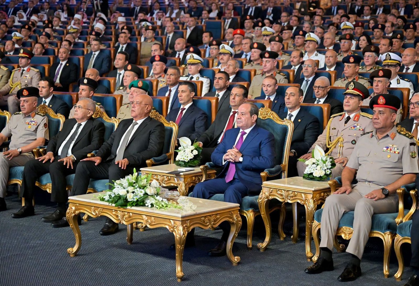 محافظ جنوب سيناء يشارك في الندوة التثقيفية الـ44 للقوات المسلحة بحضور الرئيس السيسي ويلتقي مشايخ المحافظة