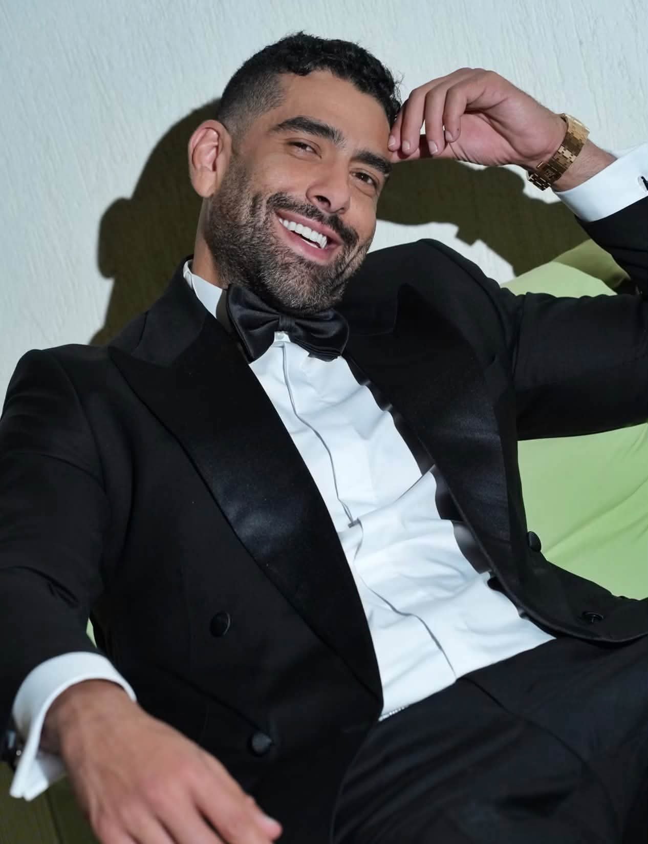 محمد الكيلاني يتألق بإطلالة كلاسيكية أنيقة في مهرجان الجونة السينمائي 2 محمد الكيلاني يتألق بإطلالة كلاسيكية أنيقة في مهرجان الجونة السينمائي