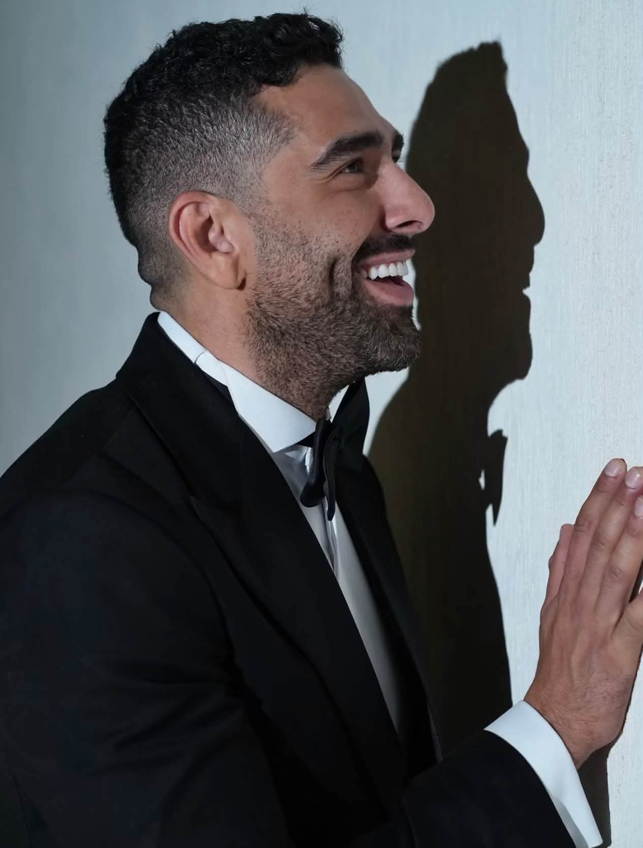 محمد الكيلاني يتألق بإطلالة كلاسيكية أنيقة في مهرجان الجونة السينمائي 3 محمد الكيلاني يتألق بإطلالة كلاسيكية أنيقة في مهرجان الجونة السينمائي