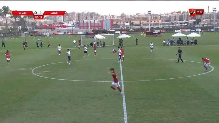 الأهلي يهزم الزمالك بهدف نظيف في دوري الجمهورية 2007 وينفرد بصدارة جدول الترتيب