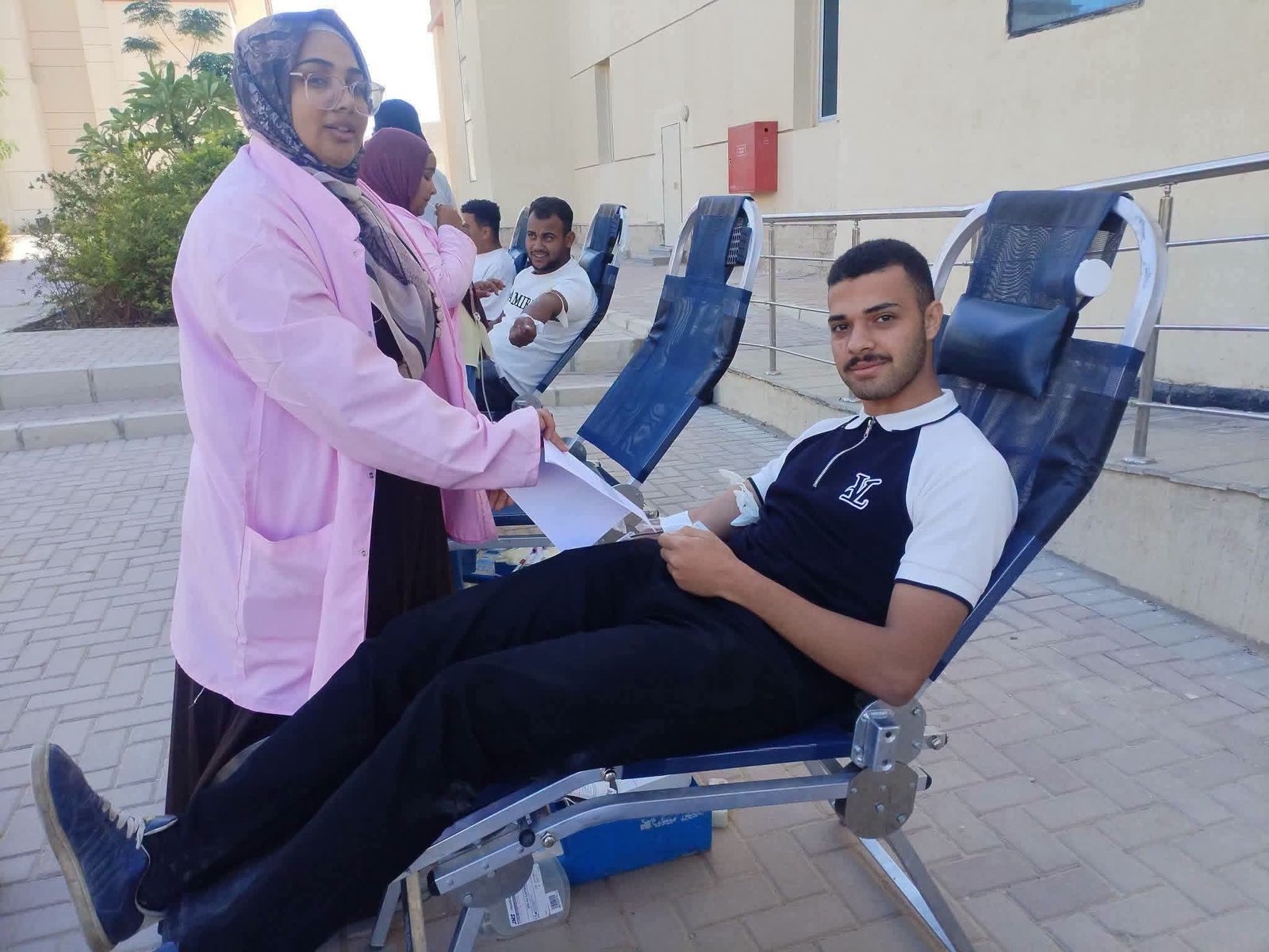 جامعة أسيوط الجديدة التكنولوجية تنظم حملة للتبرع بالدم لدعم المرضى وتعزيز ثقافة العطاء