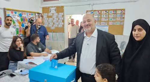 إقبال غير مسبوق.. عرب الداخل يهددون عرش نتنياهو في انتخابات الكنيست الإسرائيلي 5 إقبال غير مسبوق.. عرب الداخل يهددون عرش نتنياهو في انتخابات الكنيست الإسرائيلي