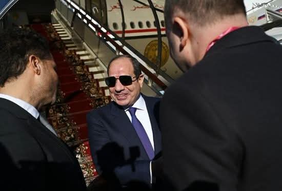 وصول الرئيس السيسي إلى روسيا.. من القاهرة إلى قلب موسكو في زيارة تحظى باهتمام دولي واسع