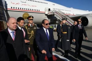 وصول الرئيس السيسي إلى روسيا.. من القاهرة إلى قلب موسكو في زيارة تحظى باهتمام دولي واسع