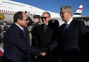 وصول الرئيس السيسي إلى روسيا.. من القاهرة إلى قلب موسكو في زيارة تحظى باهتمام دولي واسع