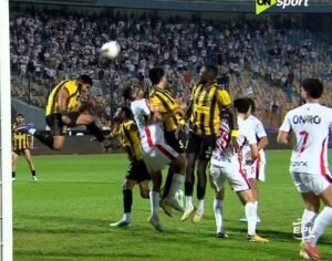 محمد صلاح عبد الفتاح: المقاولون يستحق ركلة جزاء أمام الزمالك في الدقيقة 96 بسبب مسك واضح 2 محمد صلاح عبد الفتاح: المقاولون يستحق ركلة جزاء أمام الزمالك في الدقيقة 96 بسبب مسك واضح