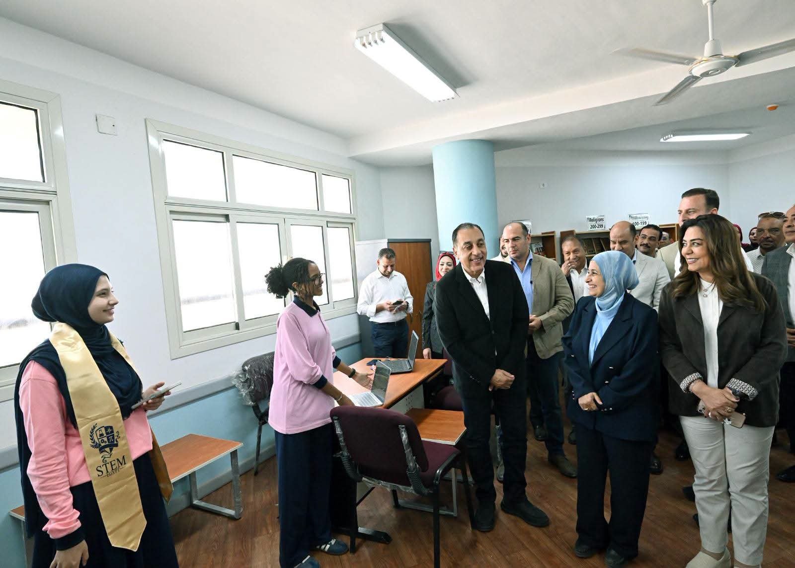 رئيس الوزراء يفتتح مدرسة المتفوقين STEM بالسويس.. تفاصيل التجهيزات وأعداد الطلاب والمعامل