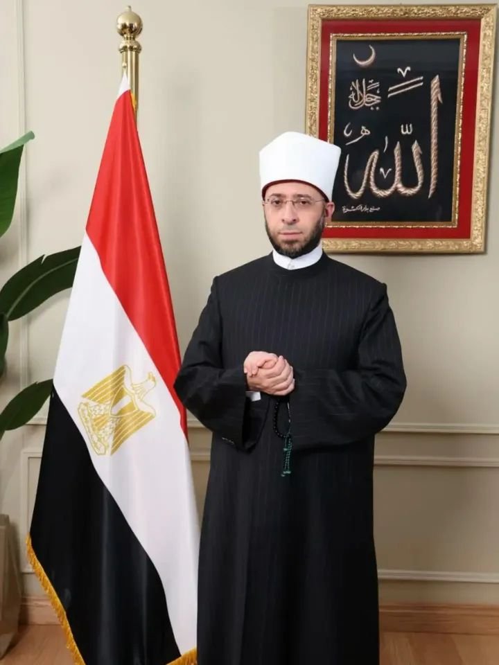 وزير الأوقاف يهنئ بلال سيف بعد تألقه في مسابقة موسكو الدولية للقرآن الكريم وحصوله على جائزة الجمهور