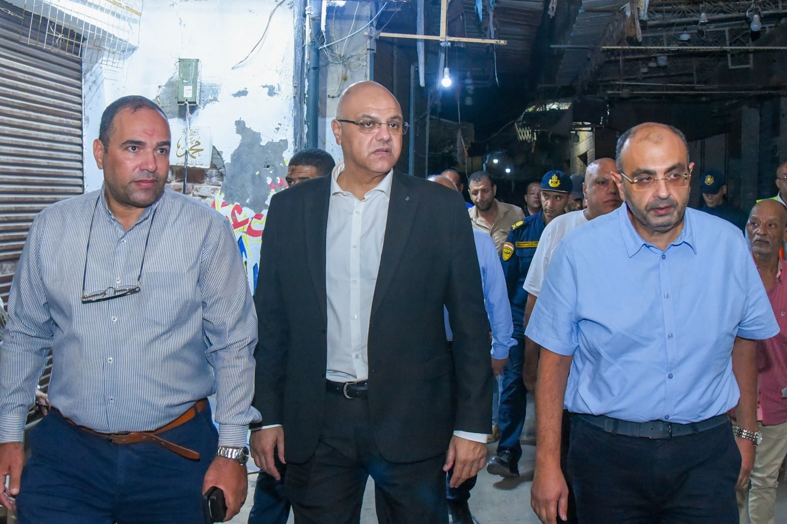تحرك عاجل بالإسكندرية بعد ظهور ميل بعقار شارع المازني.. إخلاء العقار والمجاورين وتدخل هندسي لتأمين المنطقة