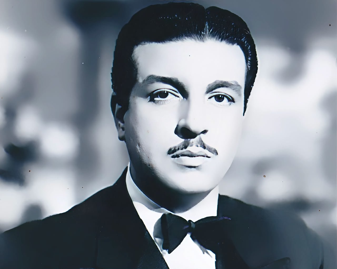 أنور وجدي في ذكرى ميلاده.. من قسوة البدايات إلى قمة المجد السينمائي وحكايات الحب التي شغلت الجمهور
