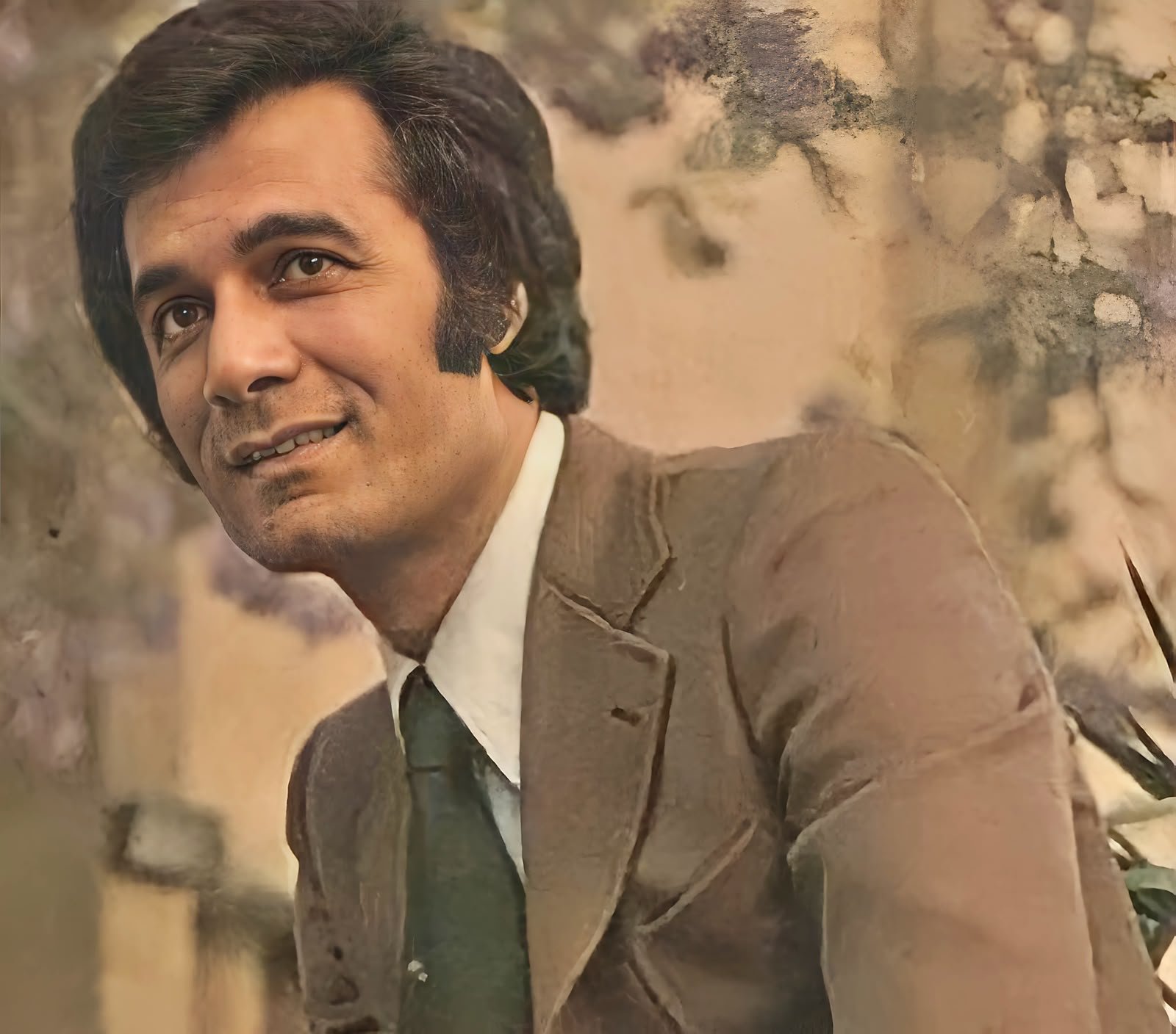 في ذكرى وفاته.. محمود ياسين فارس الدراما المصرية الذي ترك بصمة لا تُنسى في السينما والتلفزيون