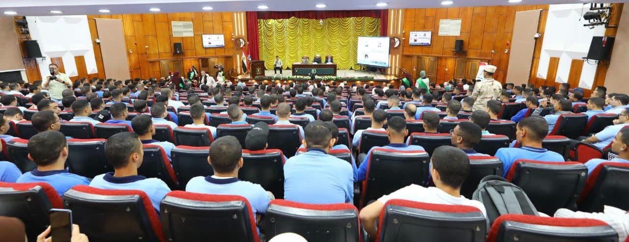 مفتي الجمهورية من جامعة الفيوم: الوعي سلاح الشباب لمواجهة التضليل ومخاطر الذكاء الاصطناعي