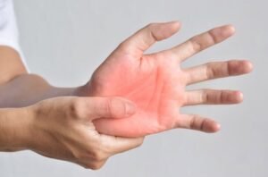 اليوم العالمي للروماتيزم.. أعراض لا يجب تجاهلها وأهمية التشخيص المبكر للحفاظ على صحة المفاصل